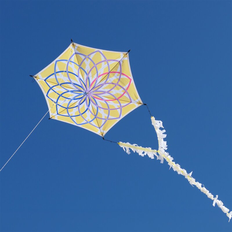 Lotus Kite