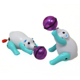 Performing Polar Bear Wind-Up
